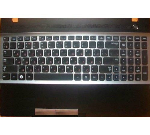 Клавиатура (топ-панель) для ноутбука Samsung NP300V5A, NP305V5A, NP300V5A (RU), черная с серебром