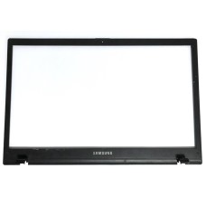 *Б/У* Рамка матрицы, безель (B cover) для ноутбука Samsung NP305V5A, NP300V5A (BA75-03209A) [BUR0039-9], с разбора